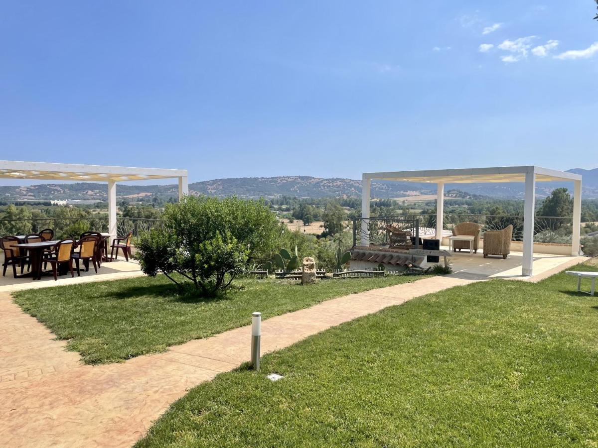Hotel Essenza Di Mirto La Caletta Zewnętrze zdjęcie