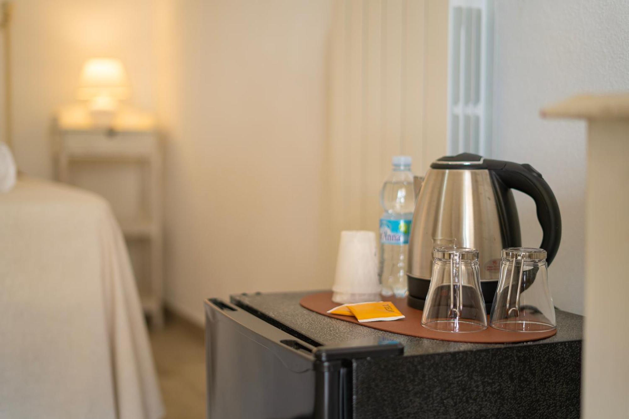 Hotel Essenza Di Mirto La Caletta Zewnętrze zdjęcie