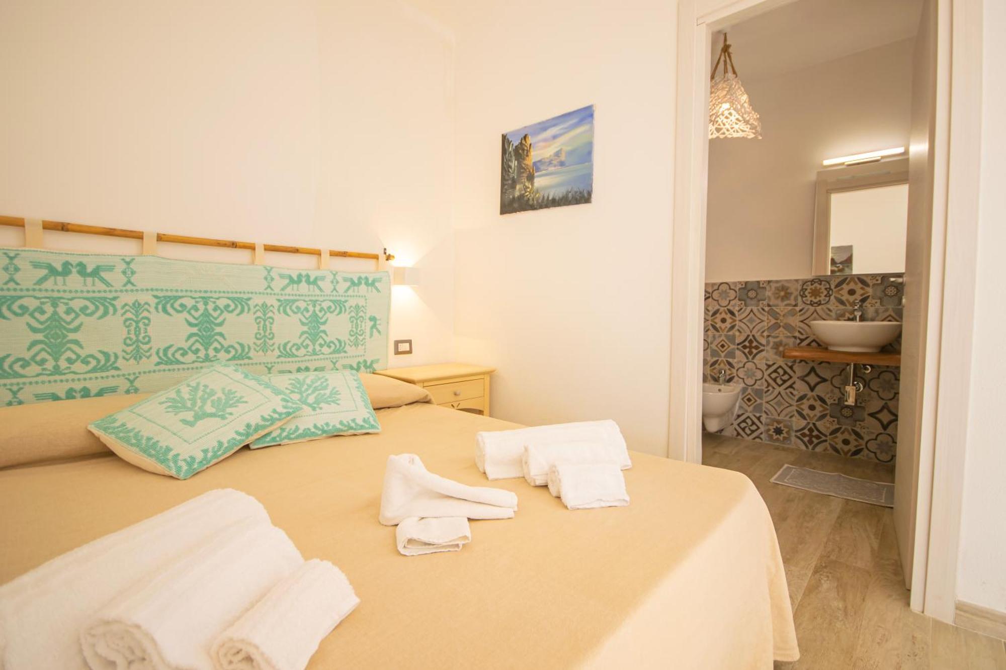 Hotel Essenza Di Mirto La Caletta Pokój zdjęcie