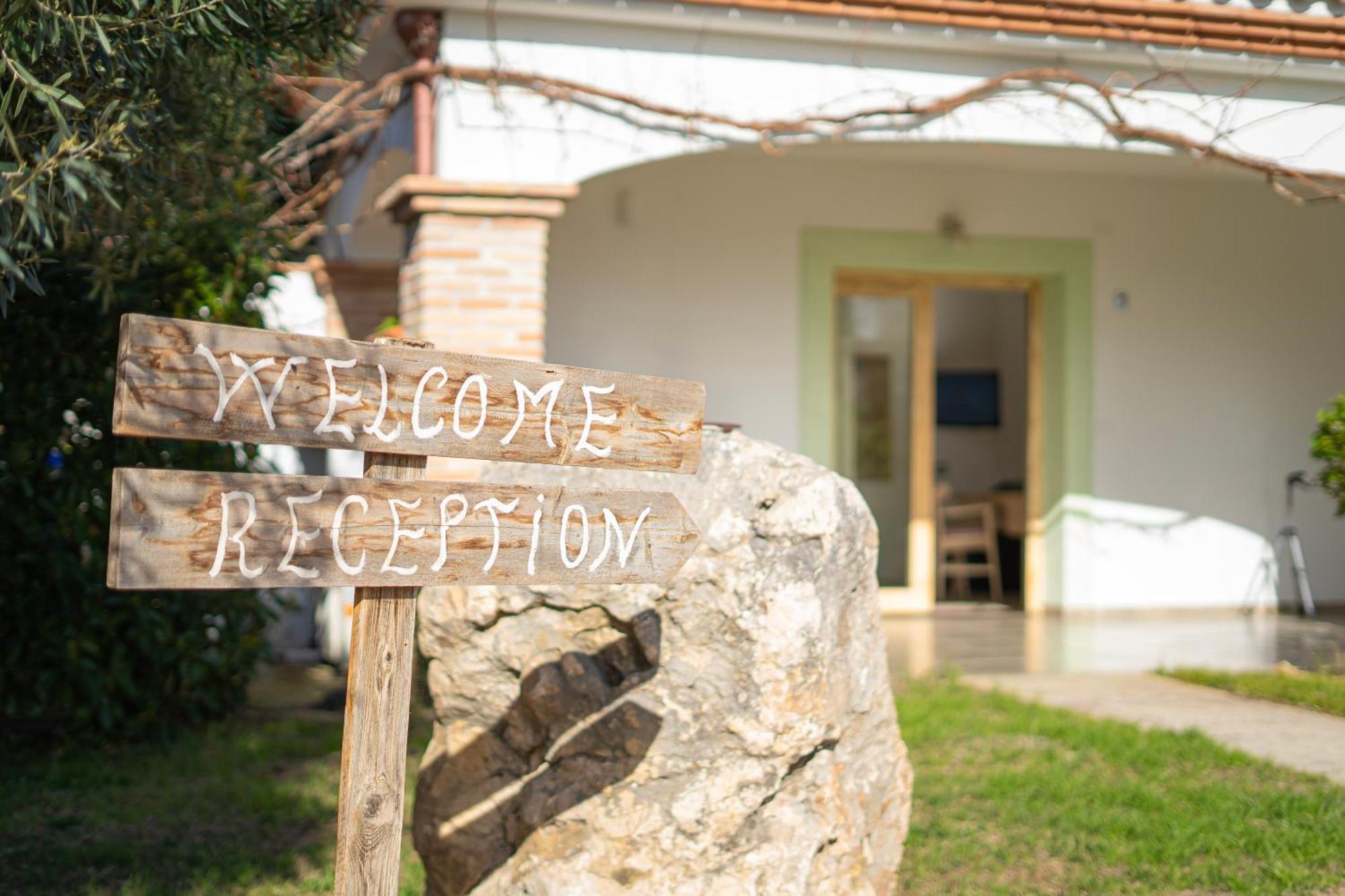 Hotel Essenza Di Mirto La Caletta Zewnętrze zdjęcie